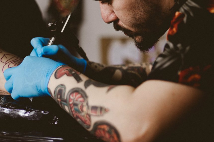 Il corpo si racconta anche attraverso i tatuaggi